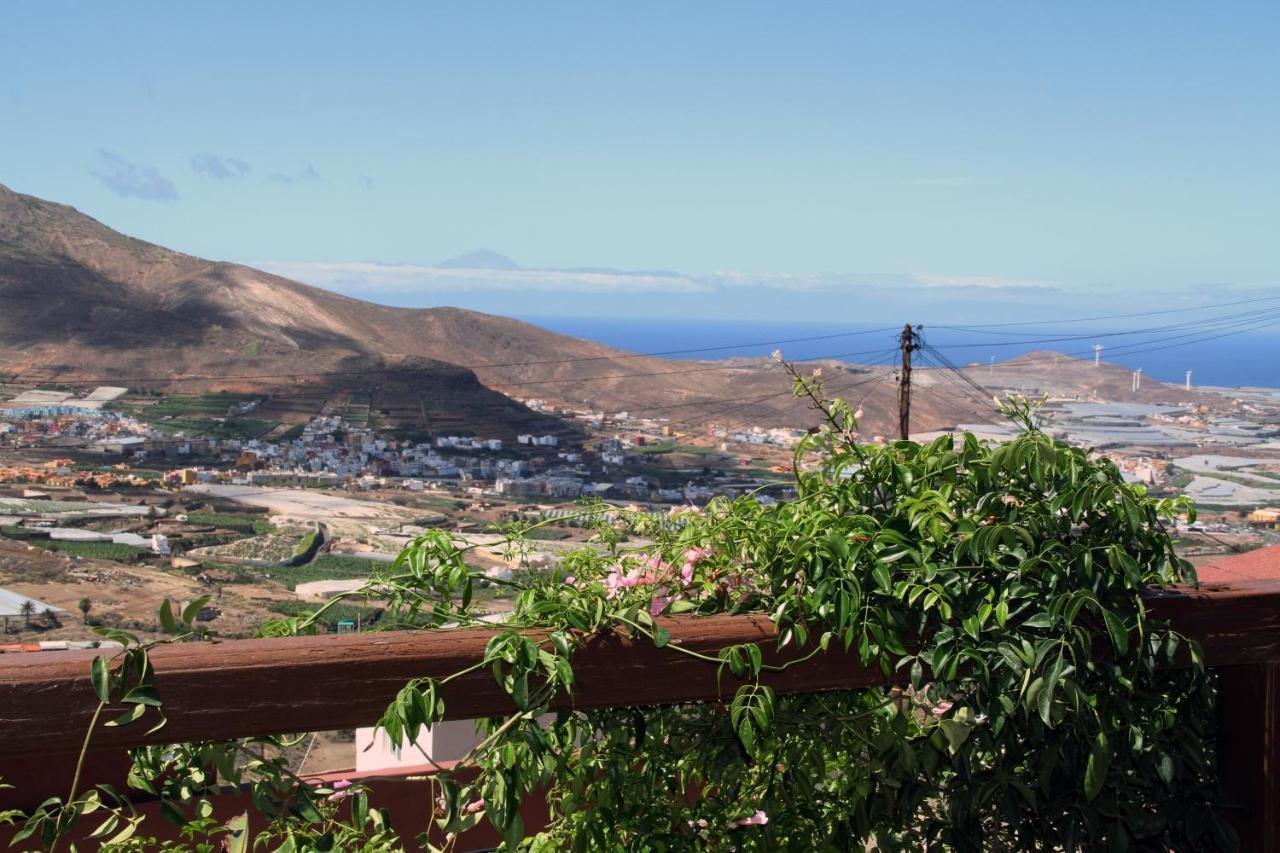 Santa Maria de Guia de Gran Canaria Tonono'S Village מראה חיצוני תמונה